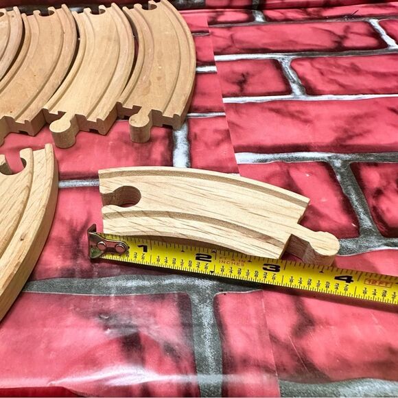Thomas & Friends Wooden Railway curved track pcs - Picture 5 of 8